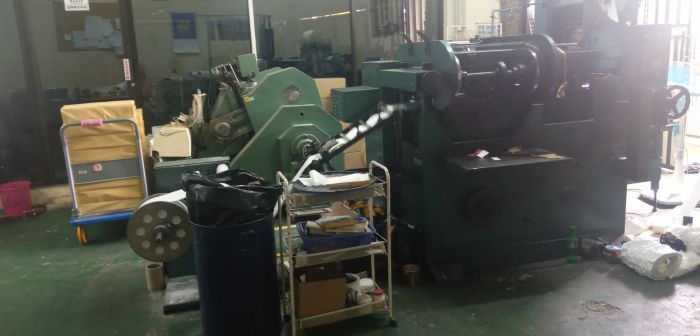 cara pembuatan roll sticker di pabrik sticker